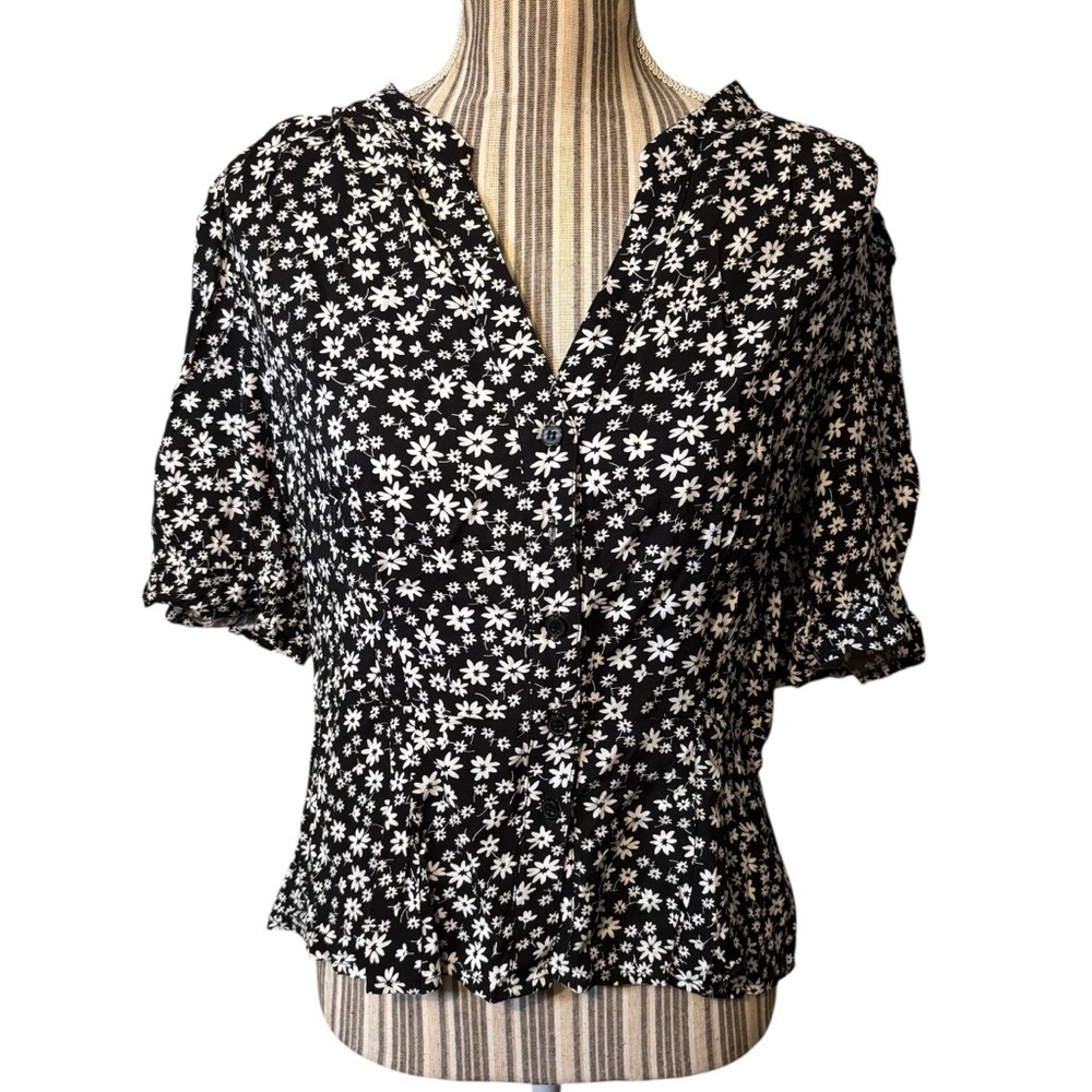 NWT Chocolate Blouse Large Black & White Floral 100% Rayon Cropped Peplum
